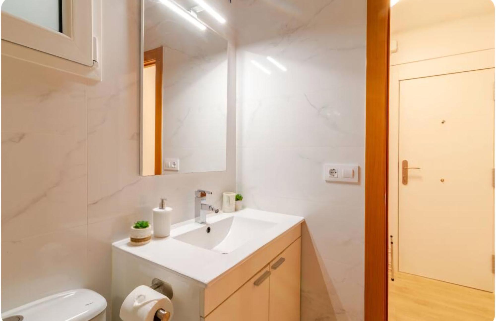 Hermoso Apartamento Cerca Al Mar Blanes Buitenkant foto